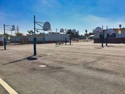 Jefferson Elementary School Basketball Courts in Redondo Beach