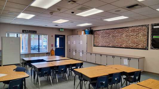 Temecula Elementary School Classroom Standard in Temecula