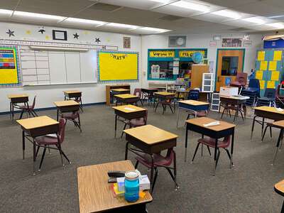 Thorner Elementary Classroom Standard in Bakersfield
