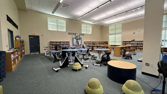 Winget Park Elementary School Media Center in Charlotte 4