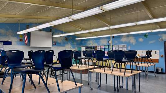 Hollyrood K-5 School Room 19 - Classroom in Portland