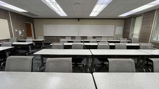 Menlo College Brawner Room 220 - 476 - Classroom in Atherton