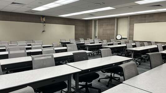 Menlo College Brawner Room 220 - 476 - Classroom in Atherton