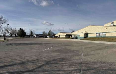 Iowa Elementary School Parking Lot - Side in Nampa