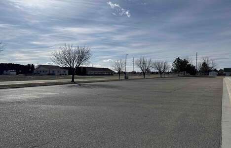 Iowa Elementary School Parking Lot - Side in Nampa