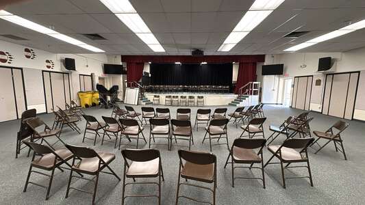 Grapevine Elementary School Multi Purpose Room in Vista 4