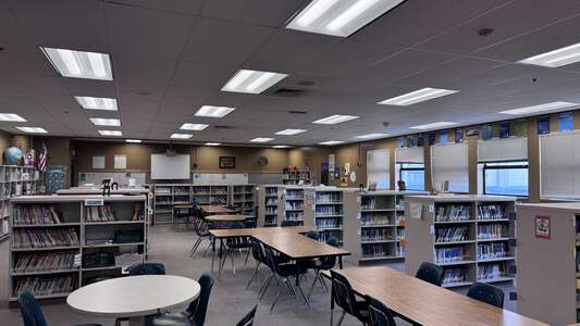 Iowa Elementary School Library in Nampa