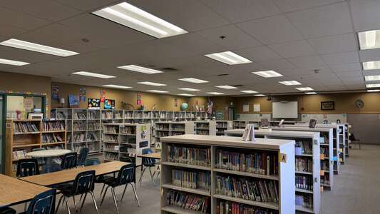 Iowa Elementary School Library in Nampa