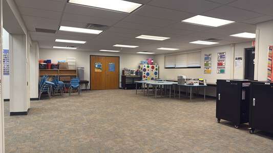 Pleasant Hill Elementary School Library in Oklahoma City 2