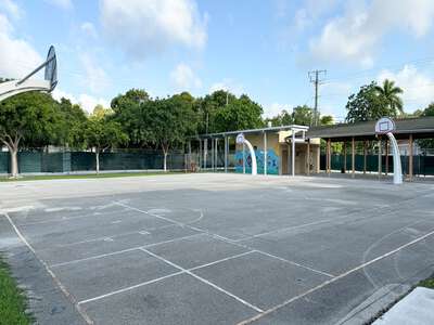 Henry M. Flagler Elementary School Outdoor Basketball Courts in Miami 2