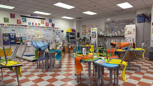 Finkl - William F Finkl Elementary School Classroom Standard in Chicago 2