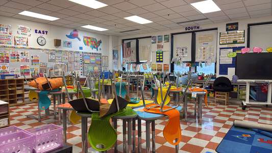 Finkl - William F Finkl Elementary School Classroom Standard in Chicago 3