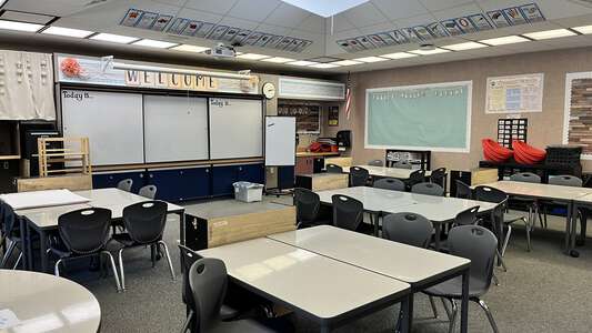 Bautista Creek Elementary School Classroom Standard in Hemet