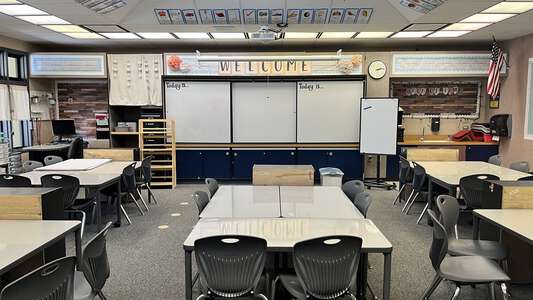 Bautista Creek Elementary School Classroom Standard in Hemet