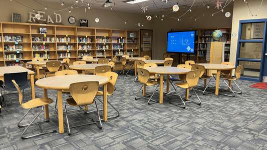 New Berlin Elementary School Library (3 hr min) in Jacksonville