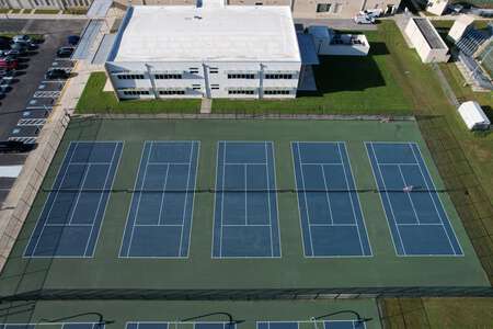 Sunlake High School Tennis Courts in Land O' Lakes