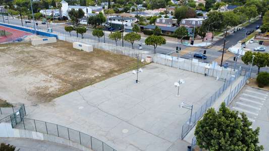 Burbank High School Outdoor Basketball Courts in Burbank 2