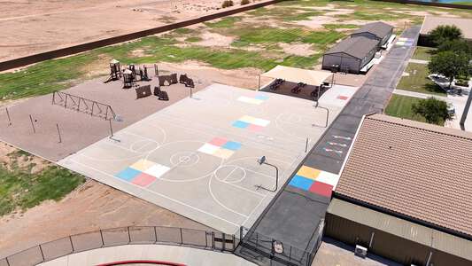 Santa Cruz Elementary School Outdoor Basketball Courts in Maricopa