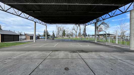 Maple Elementary School Blacktop / Basketball Courts in Springfield