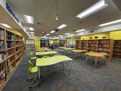 Rosemont Forest Elementary School Library in Virginia Beach 4