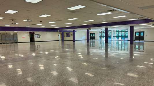 Duluth Middle School Cafeteria in Duluth