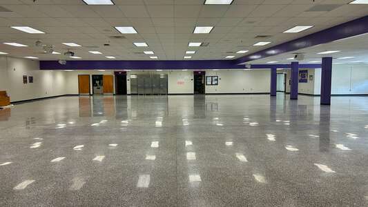 Duluth Middle School Cafeteria in Duluth