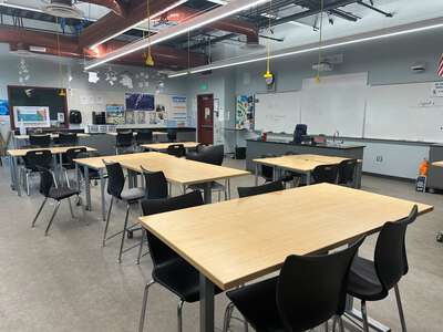 Fred Newhart Middle School Science Room in Mission Viejo