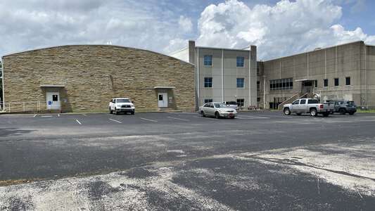 North Warren Elementary School Parking Lot - Athletics in Smiths Grove