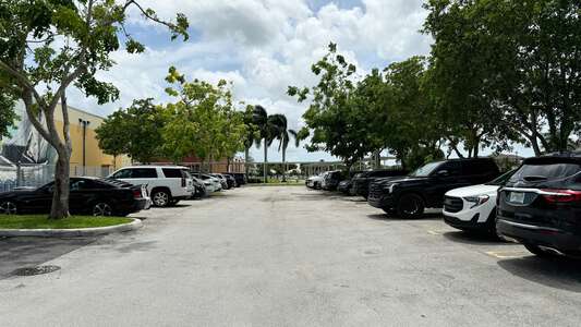 Jorge Mas Canosa Middle School Parking Lot - Staff in Miami