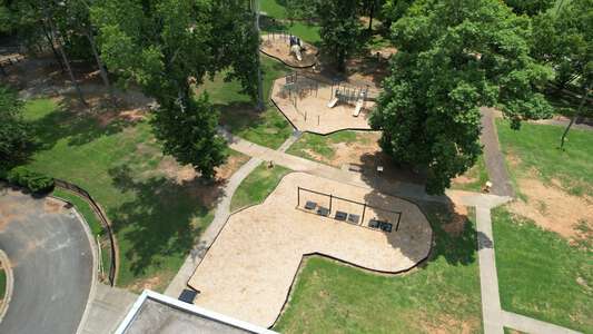 Billingsville-Cotswold Elementary School Outdoor Area in Charlotte 2