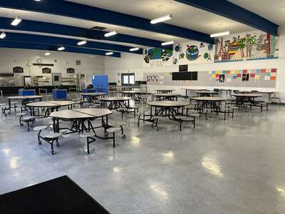 Hogan Middle School Cafeteria in Vallejo 1