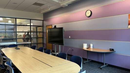 Room R112 - Conference Room