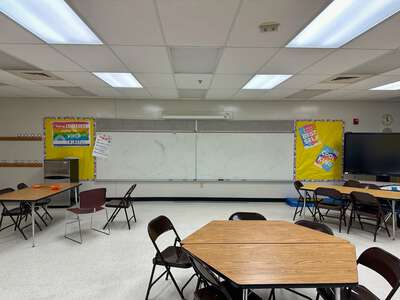Challenger Elementary School Classroom Standard in Tamarac