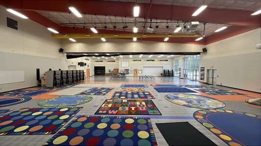 Martha and Josh Morriss Mathematics & Engineering Elementary School Gym / MPR in Texarkana 5