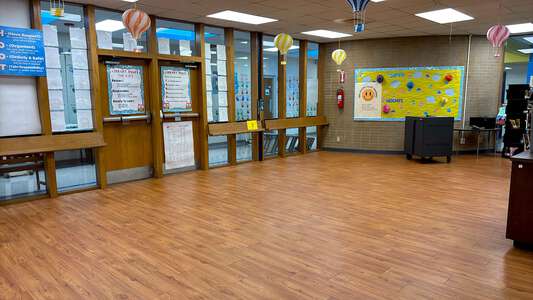 Schneckenburger Elementary School Library in Kenner 2