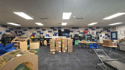 Val Verde Elementary School Library in Perris 2