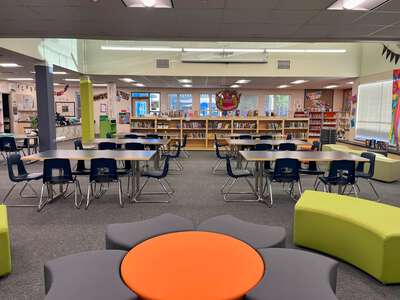 Emma C Smith Elementary School Library in Livermore 4