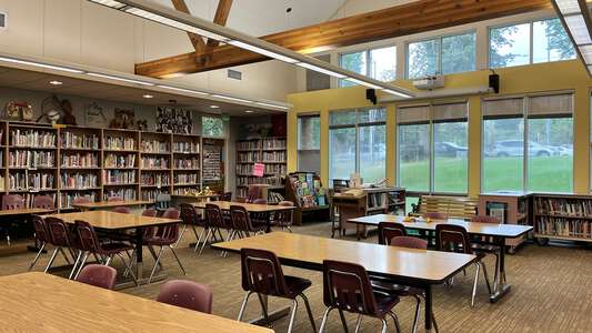 Hood River Middle School Library in Hood River