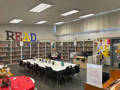 Glassbrook Elementary School Library in Hayward