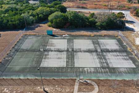 Paredes Middle School Tennis Courts in Austin