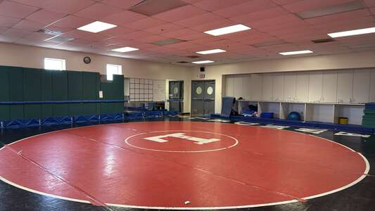 Lawndale High School Dance Room in Lawndale 3