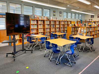 Oak Springs Elementary School Library in Austin