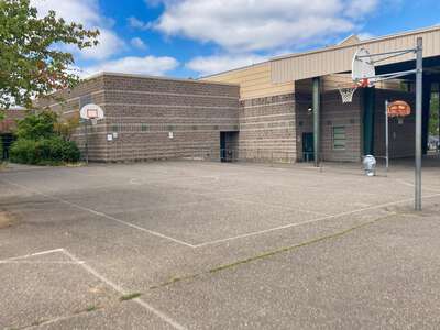 Forest Park K-5 School Outdoor Basketball Courts in Portland 2