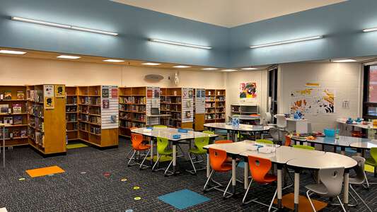 Parkway Elementary School Library in Virginia Beach 3