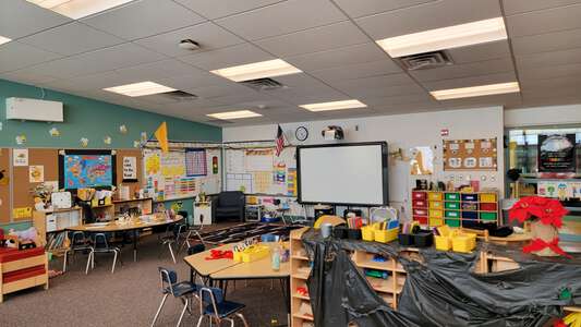 Inez Science and Technology Magnet School Classroom Standard in Albuquerque