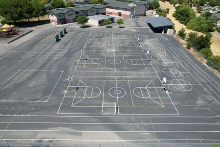 Diablo Vista Elementary School Outdoor Basketball Courts in Antioch