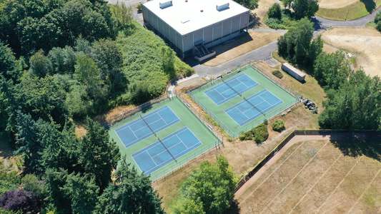 Decatur High School Tennis Courts in Federal Way