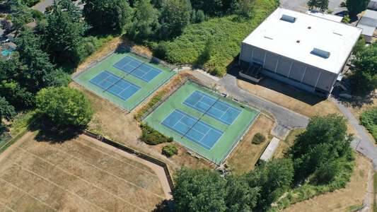 Decatur High School Tennis Courts in Federal Way