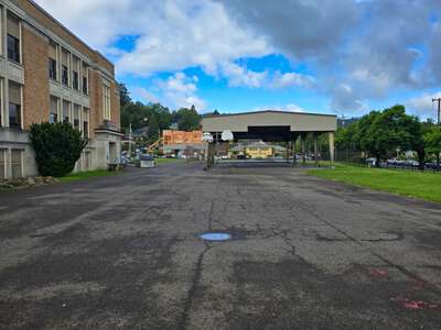 Chapman K-5 School Outdoor Basketball Courts in Portland 3
