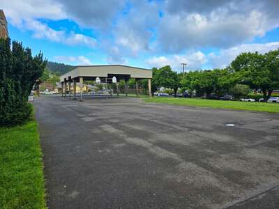 Chapman K-5 School Outdoor Basketball Courts in Portland 4